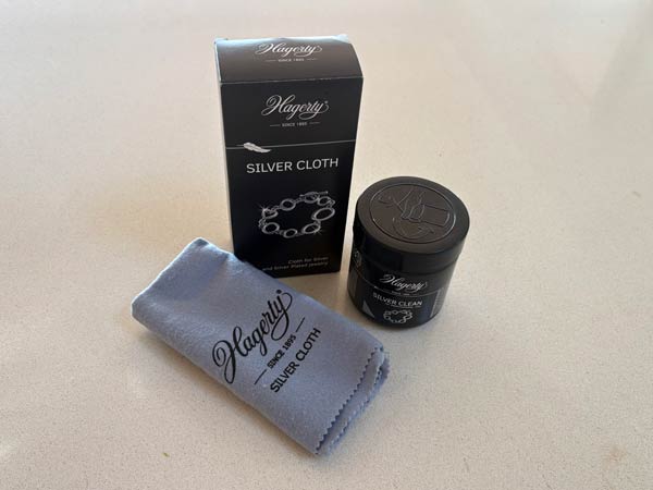 cleaning materials for bellflower jewellery