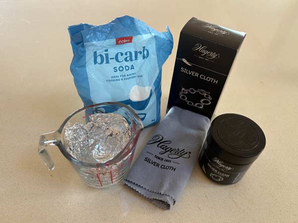 cleaning materials for jellyfish jewellery