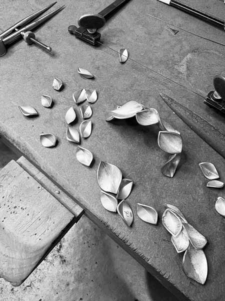 components of leaf jewellery